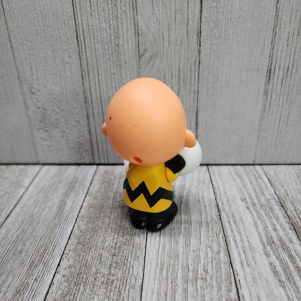 McDonald's Charlie Brown Snoopy Bobblehead/Body #11 The Peanuts Movie 2015 - Picture 3 of 6